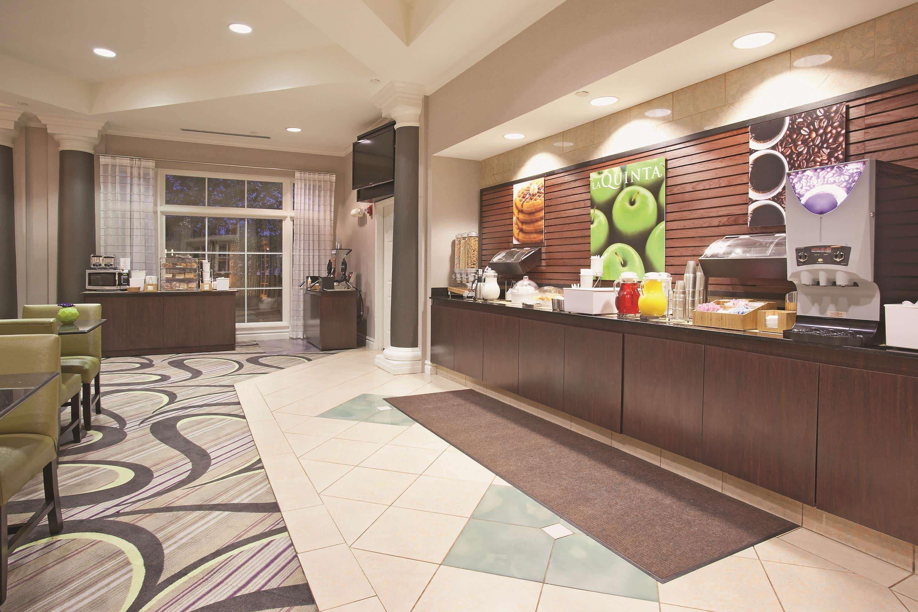 La Quinta By Wyndham Pueblo Otel Dış mekan fotoğraf