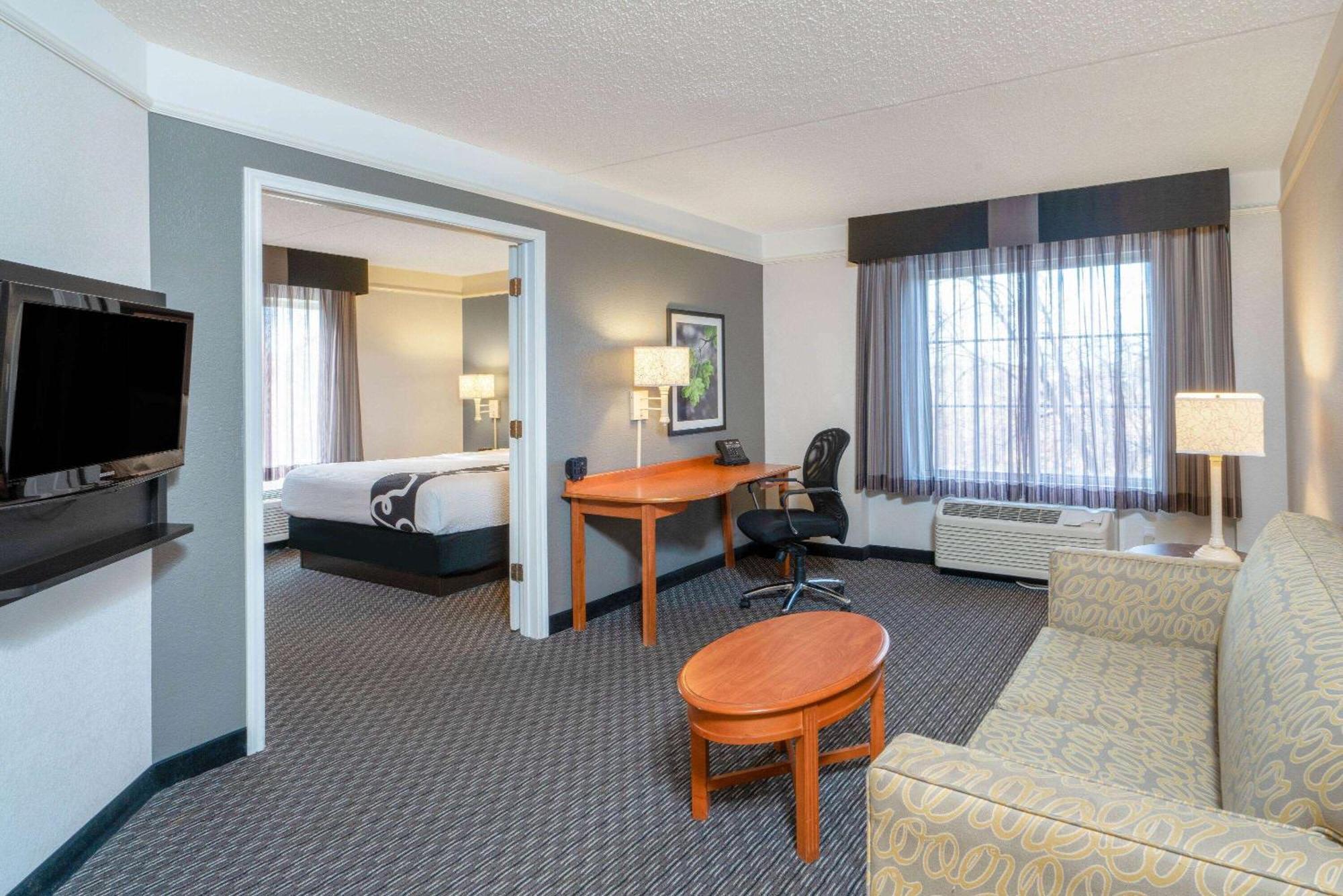 La Quinta By Wyndham Pueblo Otel Dış mekan fotoğraf