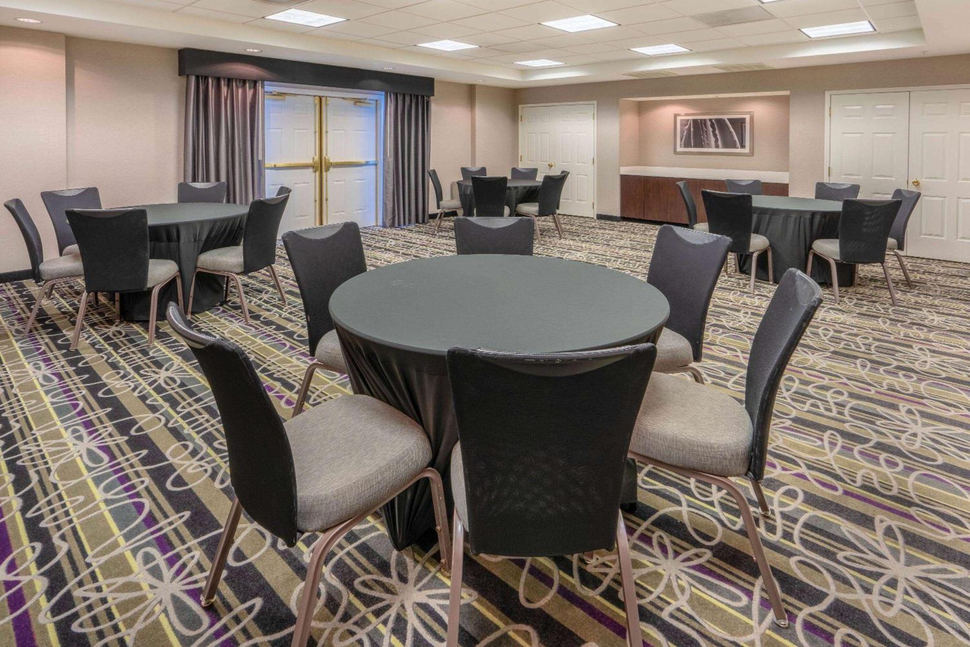 La Quinta By Wyndham Pueblo Otel Dış mekan fotoğraf